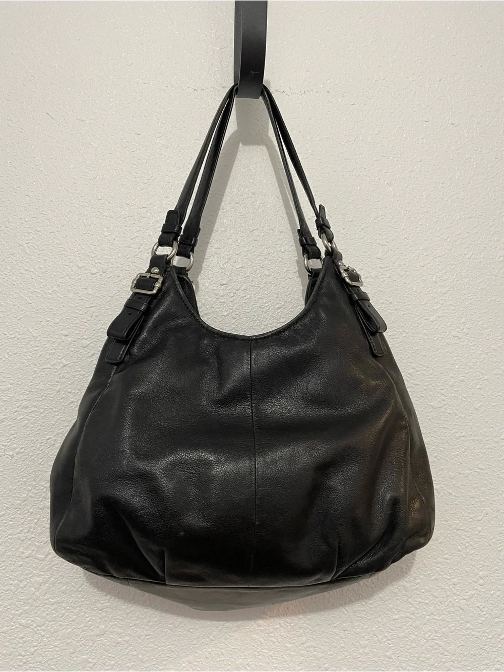 Vintage COACH Madison Maggie Black Leather Hobo Bag 3 Compartment